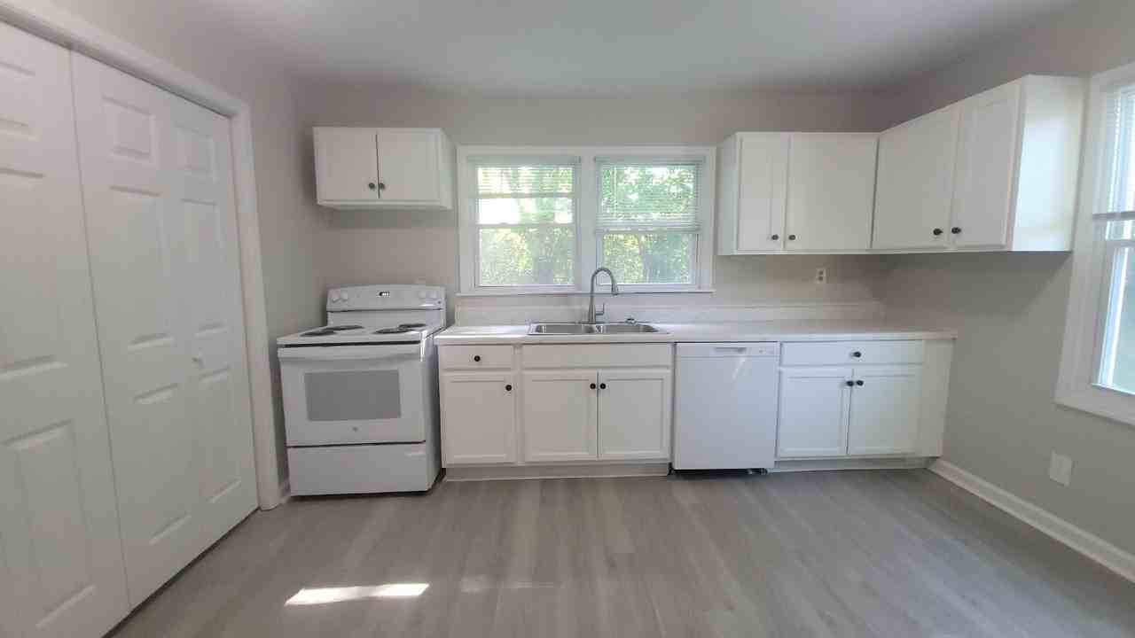 3901 Newson Rd Sw - Photo 3 of 13