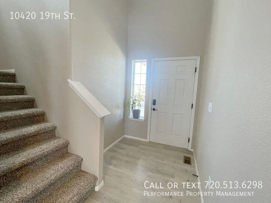 10420 19th St - Photo 3 of 42