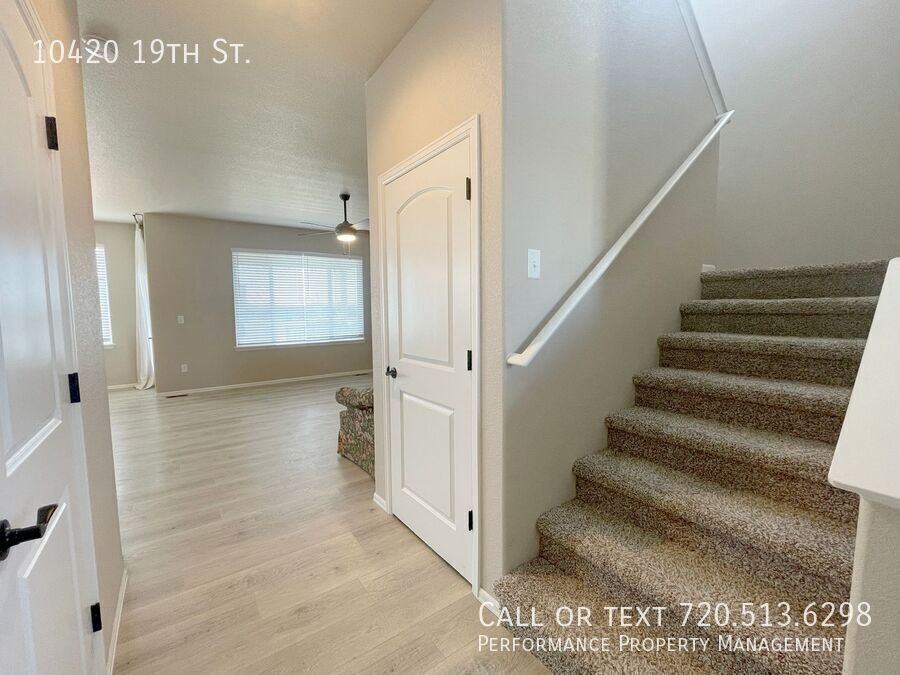 10420 19th St - Photo 4 of 42