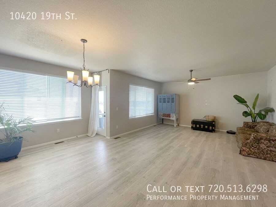 10420 19th St - Photo 5 of 42