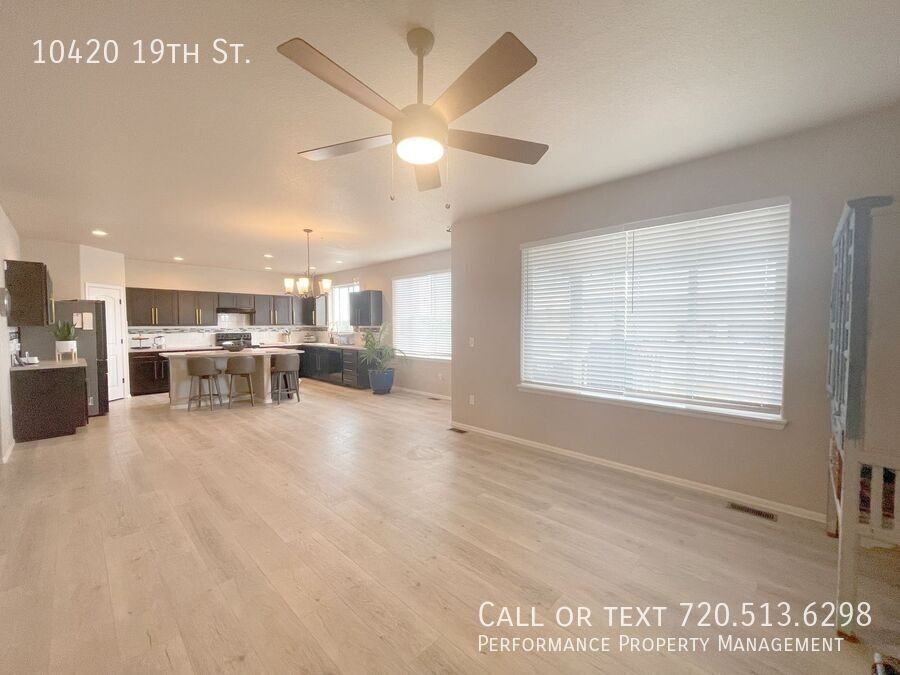 10420 19th St - Photo 7 of 42