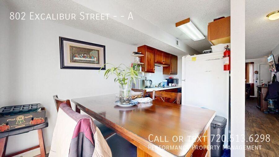 802 Excalibur St #A - Photo 5 of 14