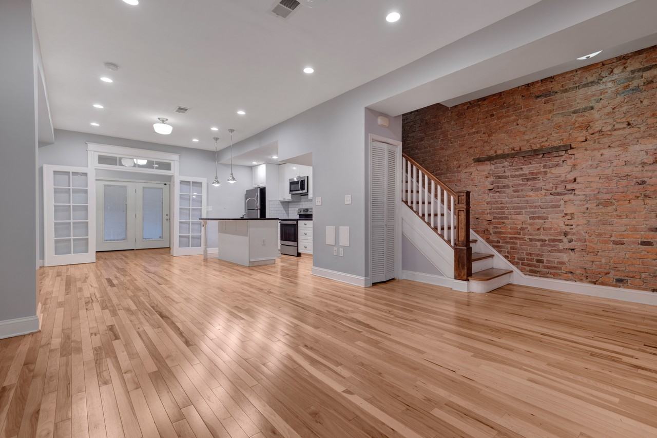 1112 4th St Ne