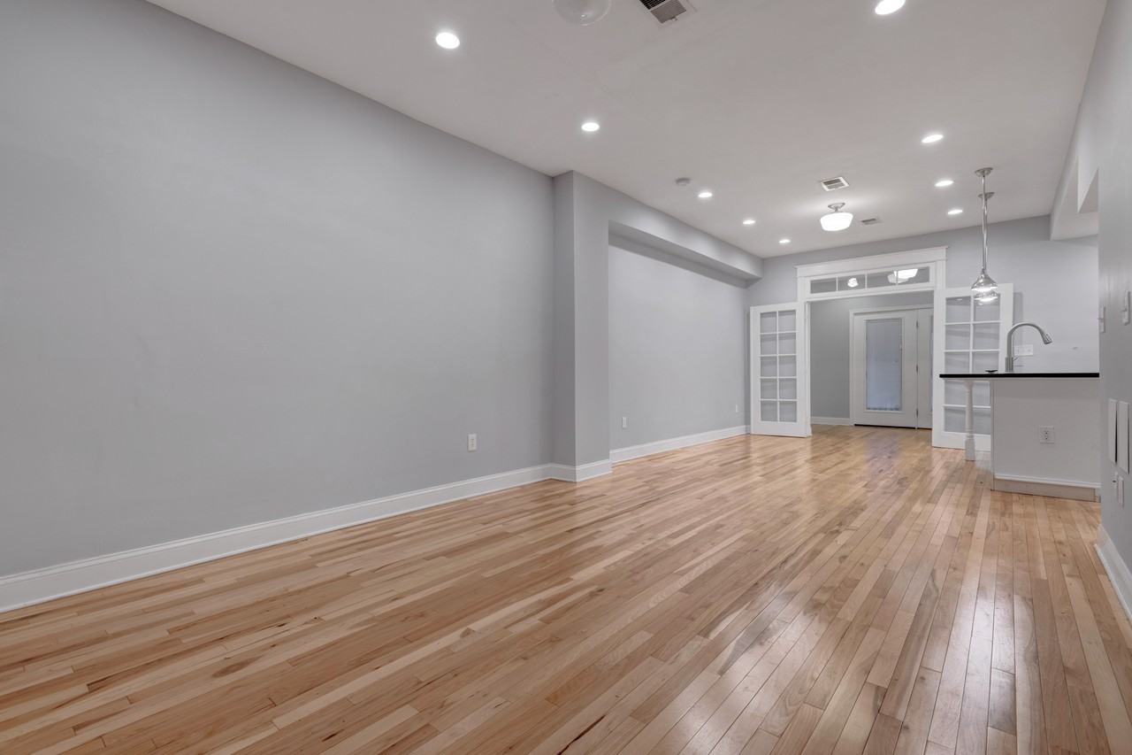 1112 4th St Ne - Photo 2 of 24