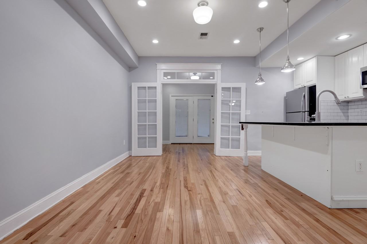 1112 4th St Ne - Photo 5 of 24