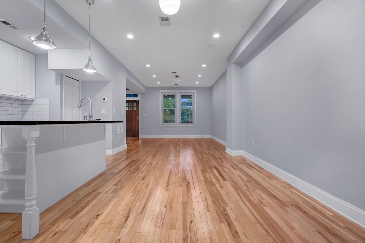 1112 4th St Ne - Photo 6 of 24
