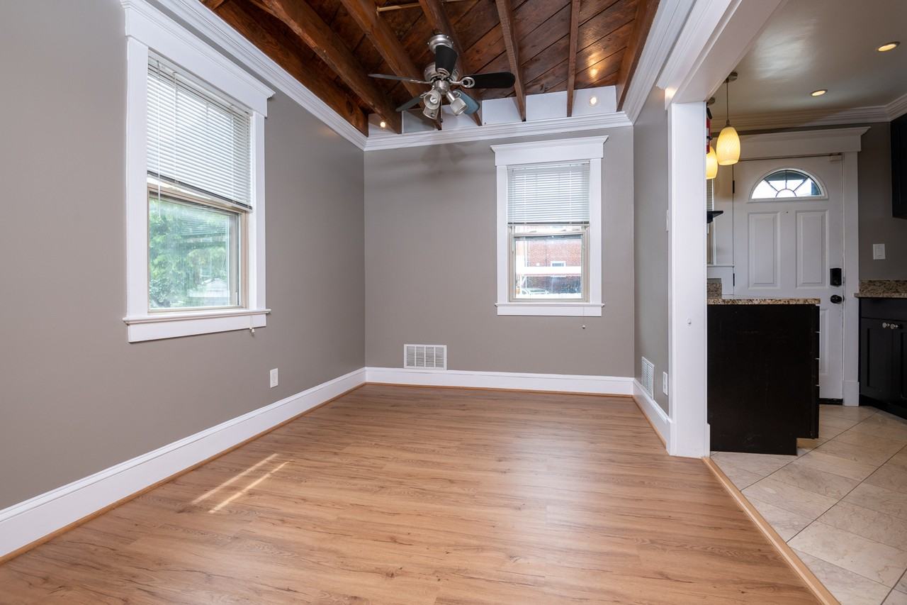 5042 8th St Ne - Photo 6 of 25