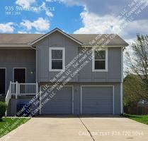 featured image of 935 Swallow Cir