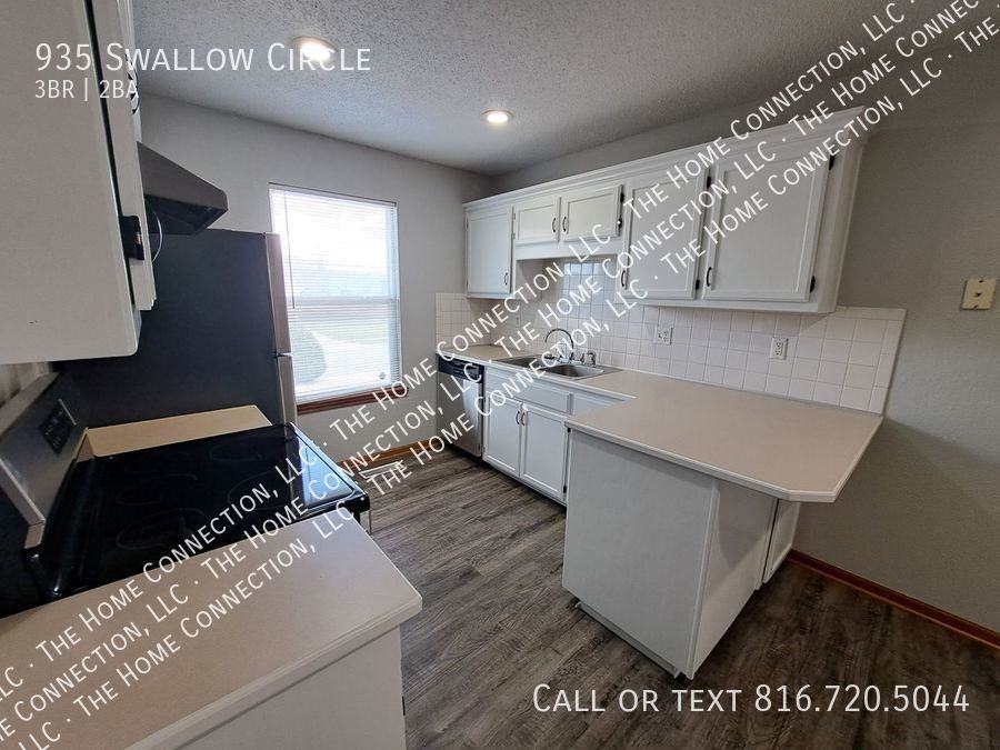 935 Swallow Cir - Photo 7 of 14