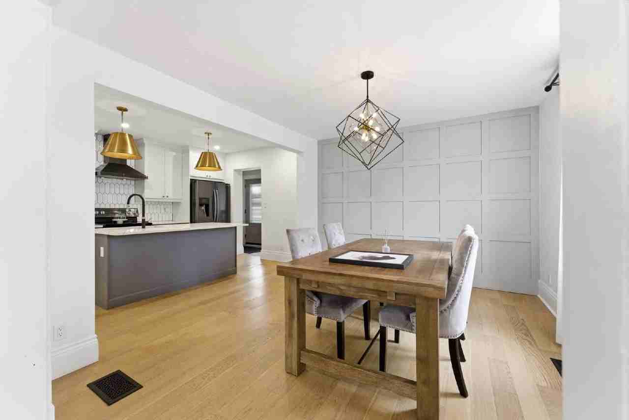 294 Foster Ave - Photo 3 of 41