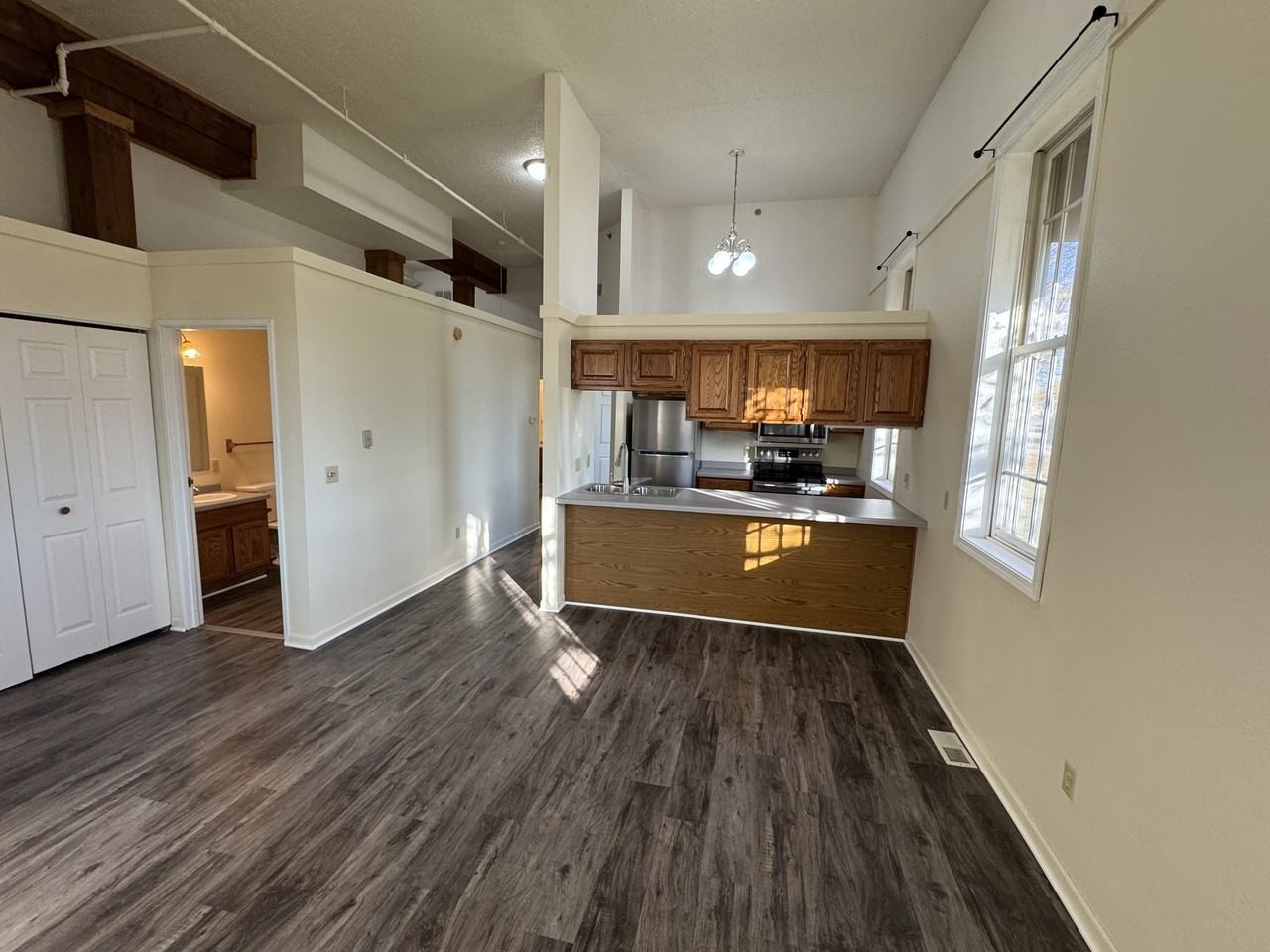 Pioneer Point Apartments - Photo 6 of 22