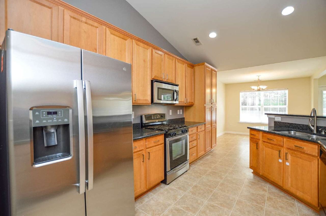 4212 Wiregrass Rd - Photo 6 of 26