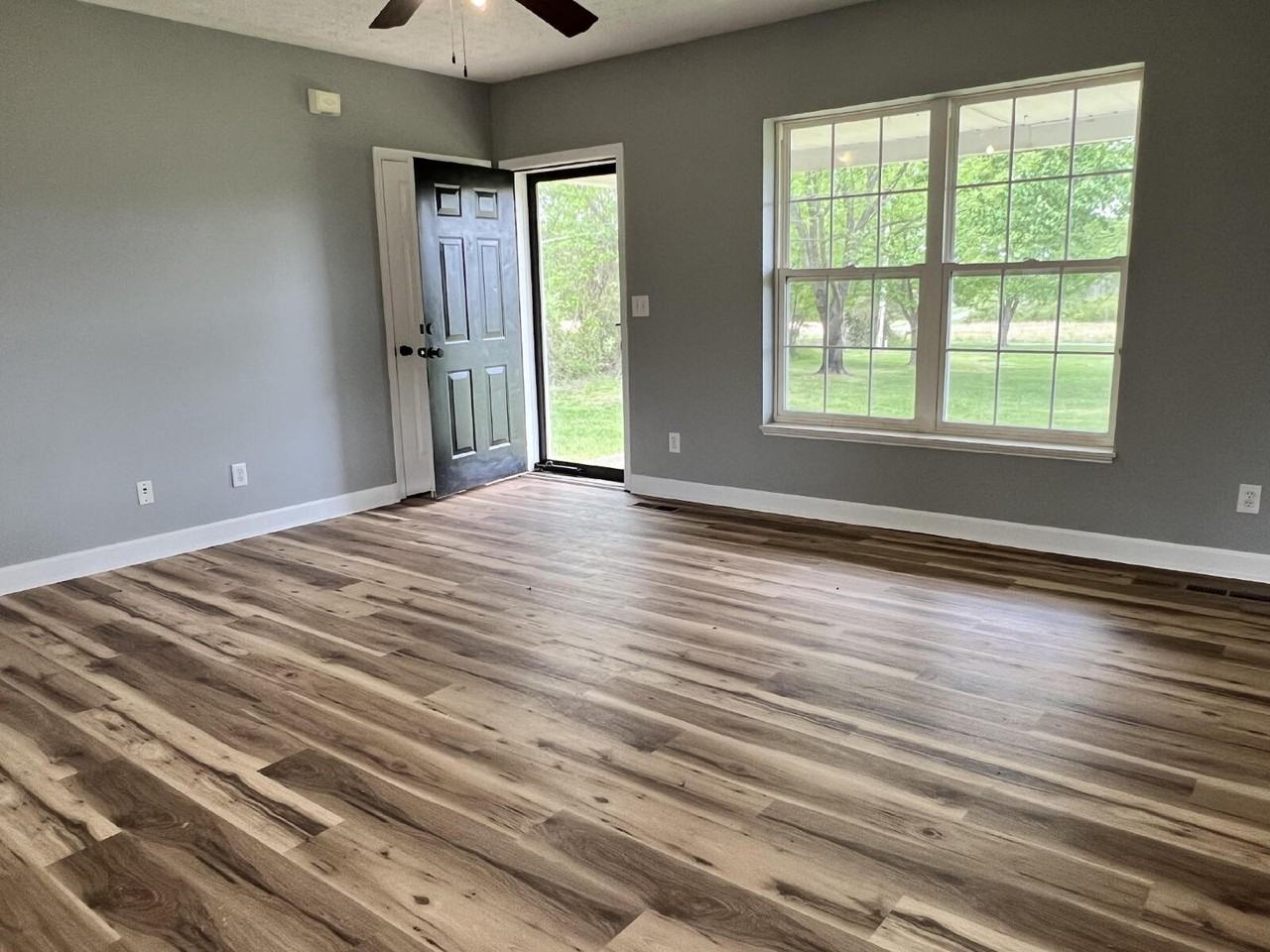 297 E Carter Rd - Photo 4 of 12