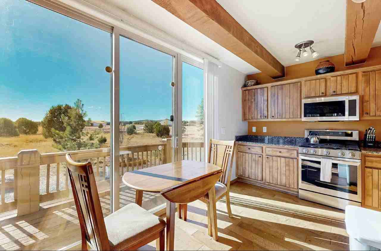 760 S Creekside Dr - Photo 3 of 14