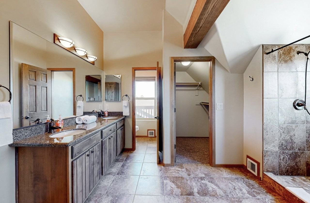 760 S Creekside Dr - Photo 7 of 14