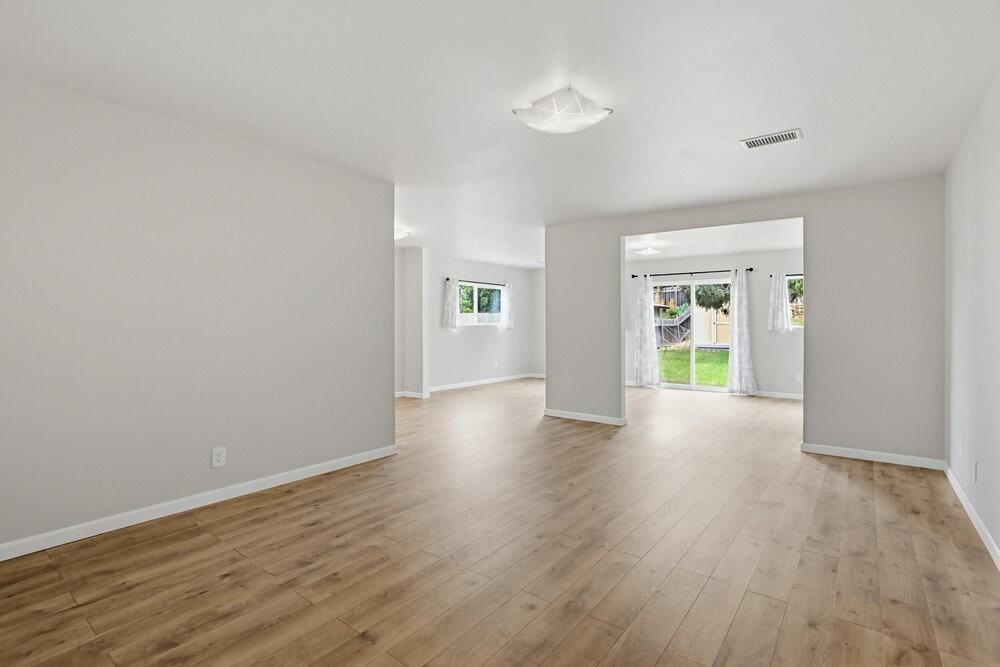 1295 Tobias Dr - Photo 2 of 35