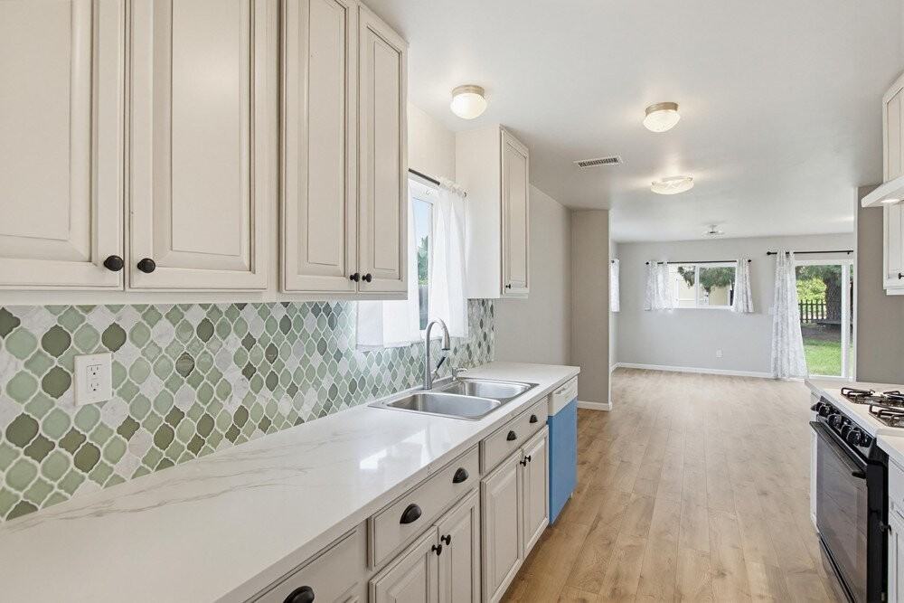 1295 Tobias Dr - Photo 7 of 35