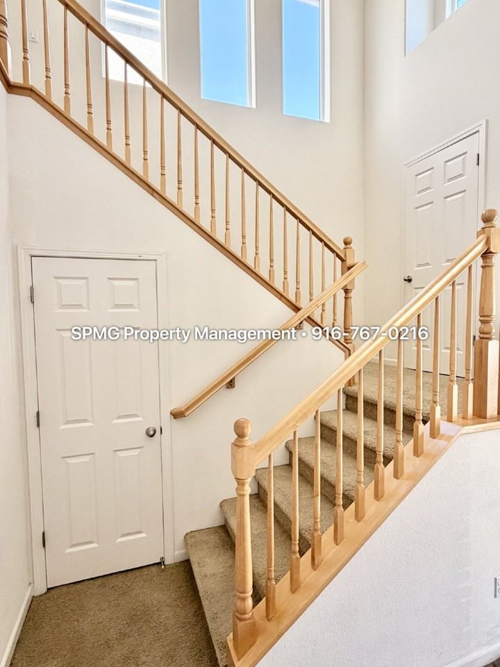 3065 Touchman St - Photo 4 of 50