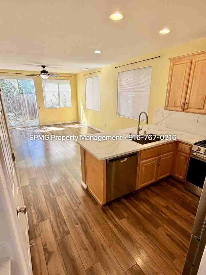 3065 Touchman St - Photo 5 of 50