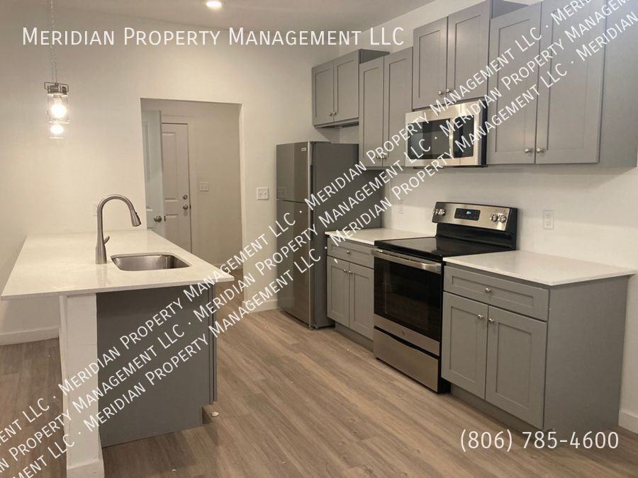 5523 Itasca St #A - Photo 6 of 16