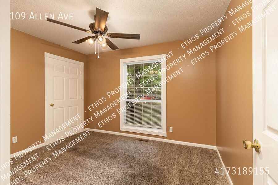 109 S Allen Ave - Photo 5 of 15