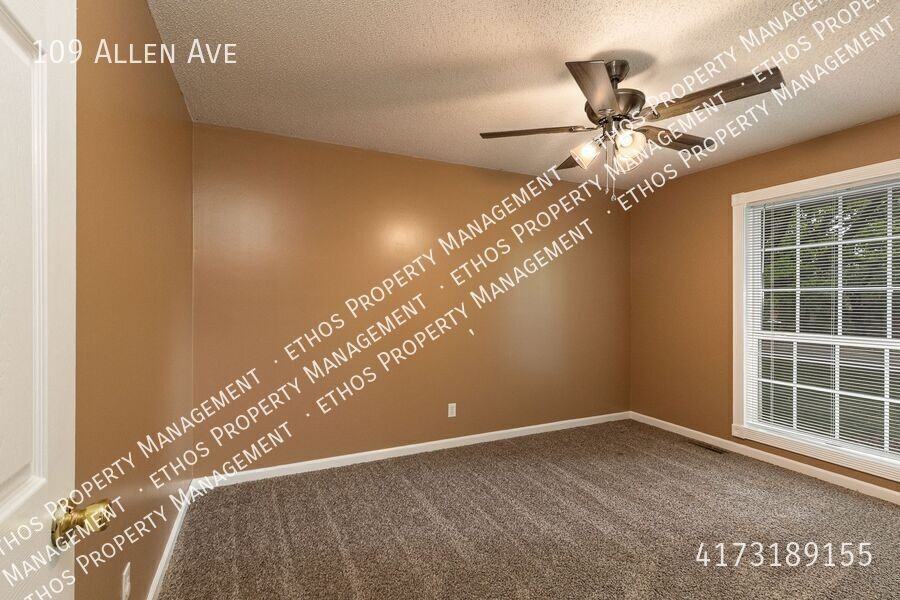 109 S Allen Ave - Photo 6 of 15