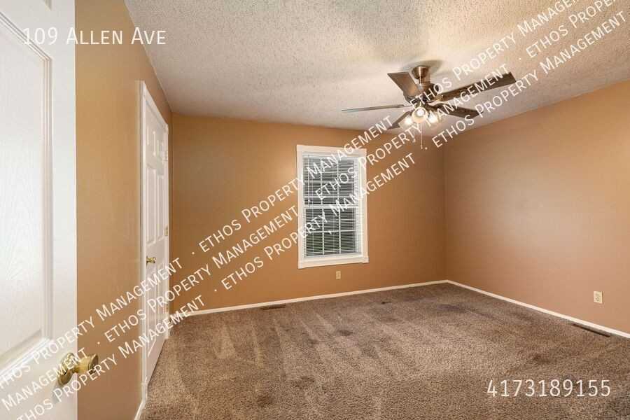 109 S Allen Ave - Photo 7 of 15