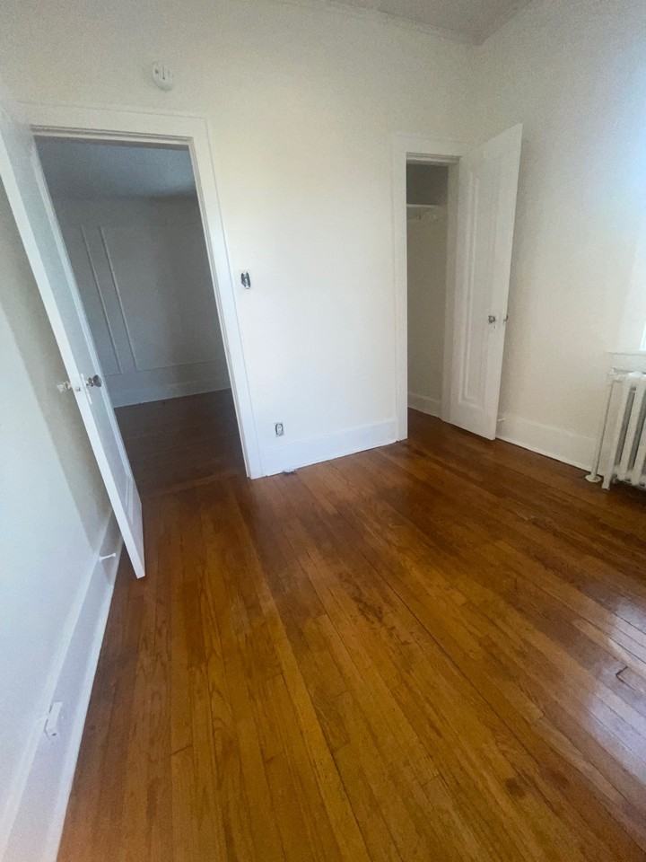 39 Jeanette St. Unit 4 - Photo 2 of 17