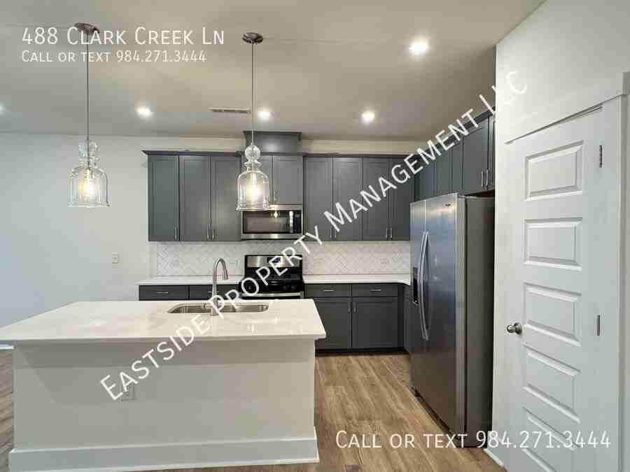 488 Clark Creek Ln - Photo 3 of 23