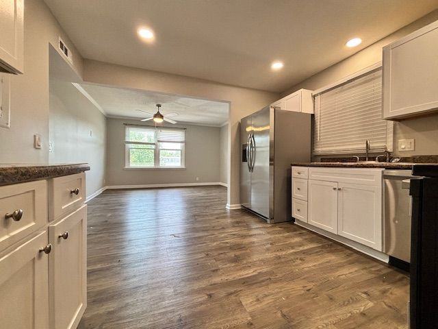 1614 Cypress Dr #12 - Photo 3 of 15