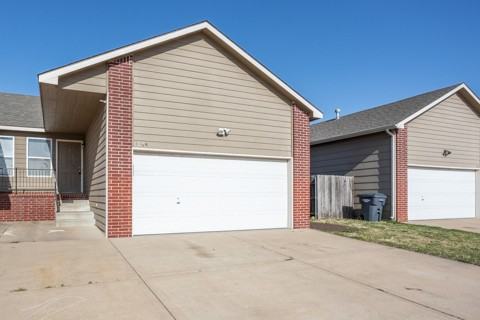 1008 E Karla Ct - Photo 2 of 28