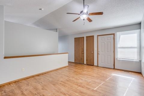 1008 E Karla Ct - Photo 5 of 28