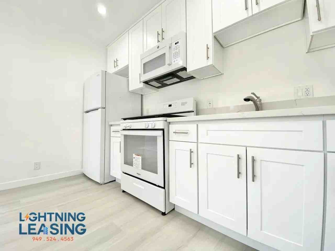 1669 1/2 West Blvd #1668 - Photo 5 of 10