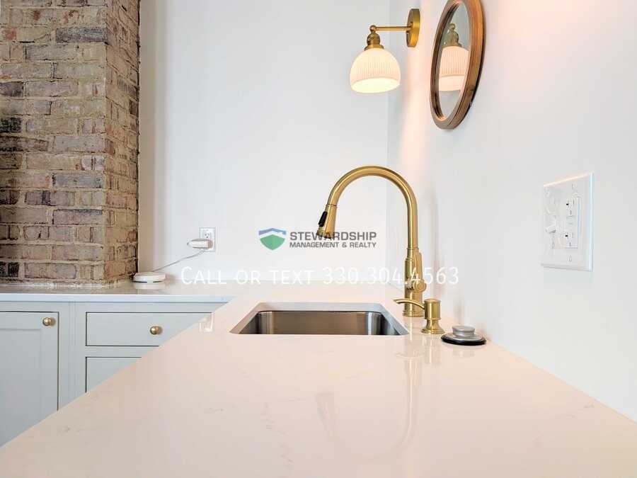 724 Beall Ave - Photo 3 of 33