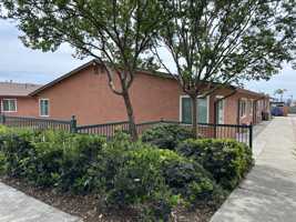 featured image of 1333 W Stoneridge Ct
