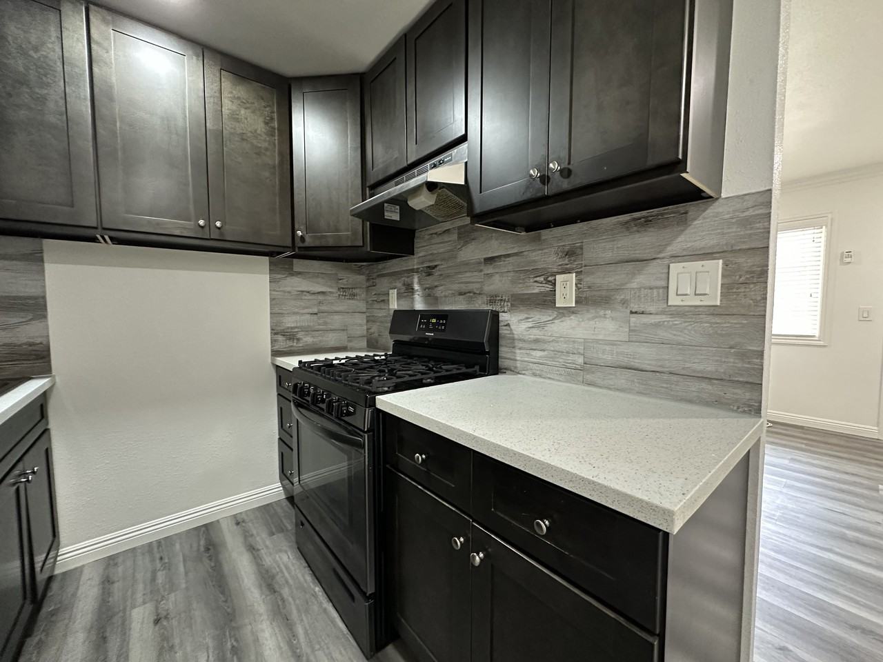 1333 W. Stoneridge Court - Photo 7 of 13