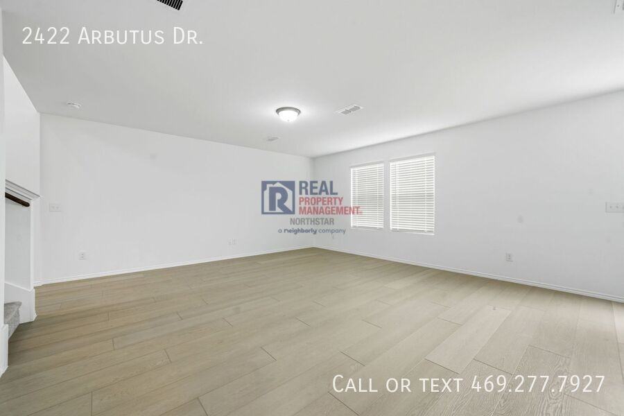 2422 Arbutus Dr - Photo 7 of 30