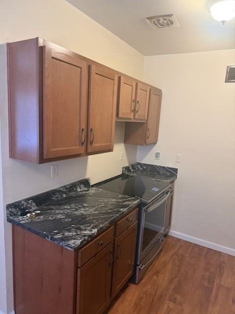 1821 // 1518 East Hedrick Drive #I - Photo 5 of 10