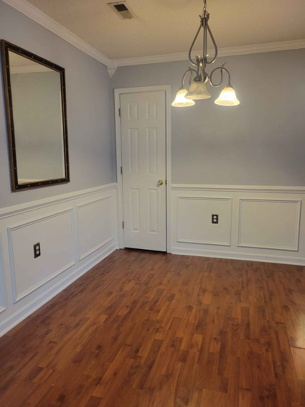 2624 Guyer St - Photo 2 of 11