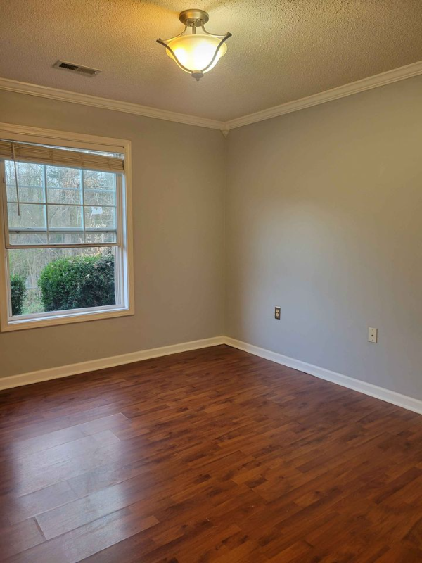 2624 Guyer St - Photo 6 of 11