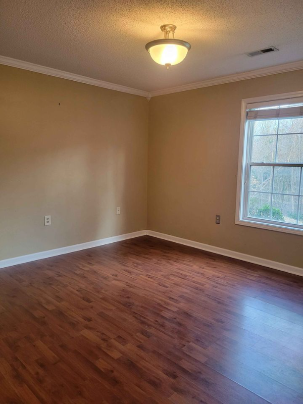 2624 Guyer St - Photo 7 of 11