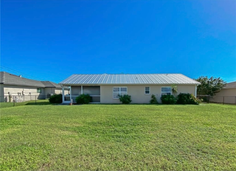 2134 Country Club Blvd - Photo 6 of 8