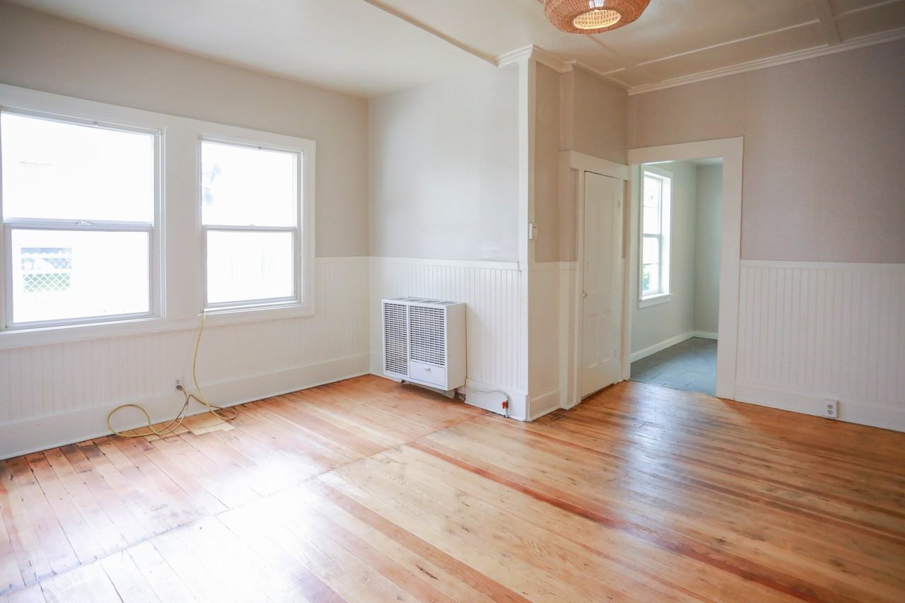 840 Flume Street - Photo 5 of 20