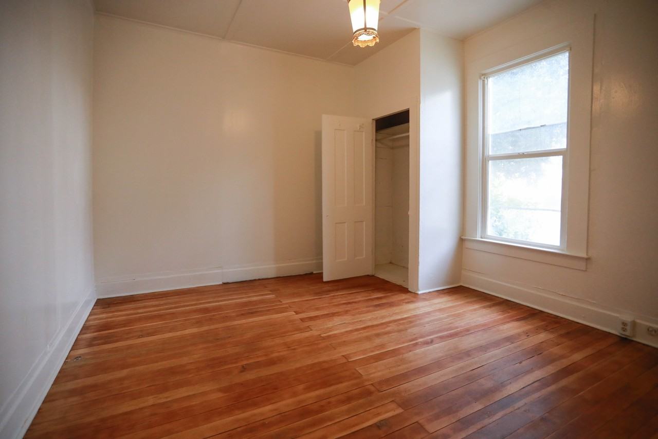 840 Flume Street - Photo 7 of 20