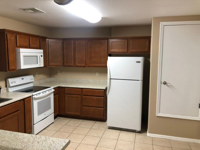 6345 Reynolds Dr #B5 - Photo 3 of 30