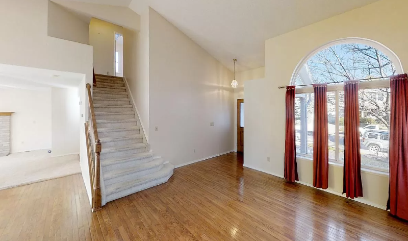 7836 Scarborough Dr - Photo 3 of 50