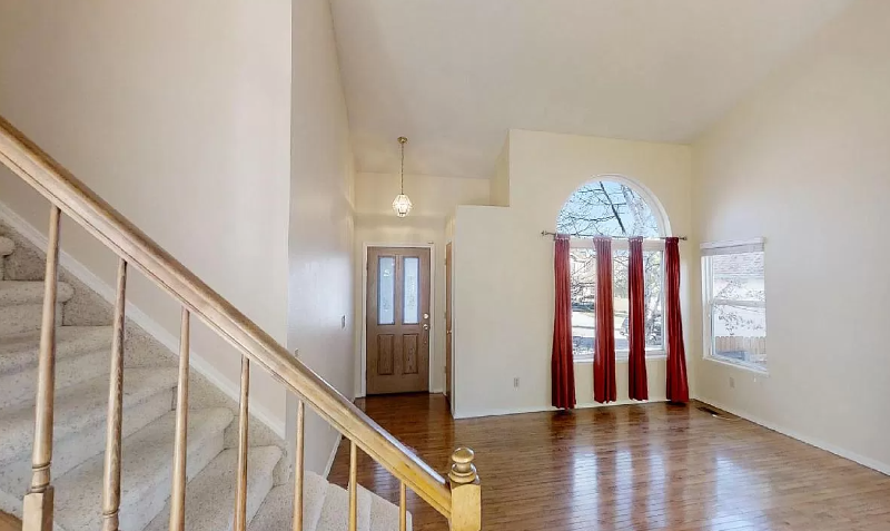 7836 Scarborough Dr - Photo 4 of 50