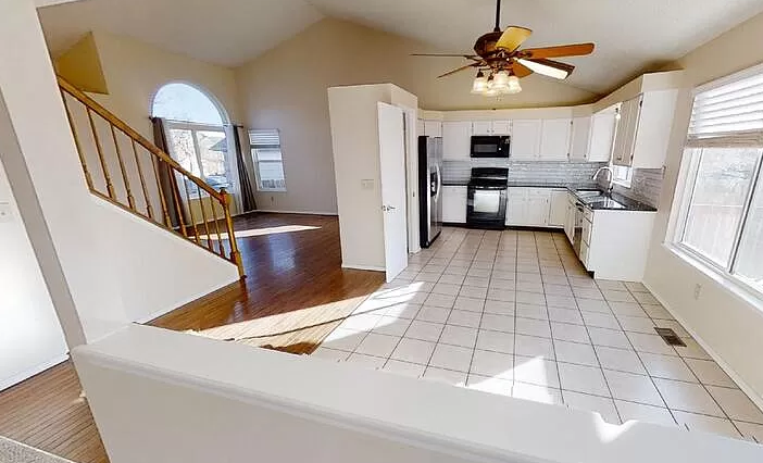 7836 Scarborough Dr - Photo 5 of 50