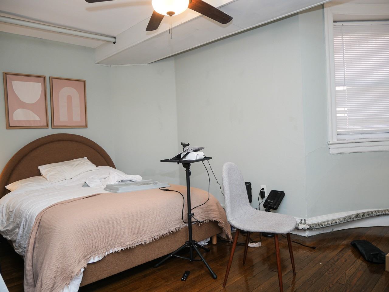 45 Carlton Street - Photo 5 of 9