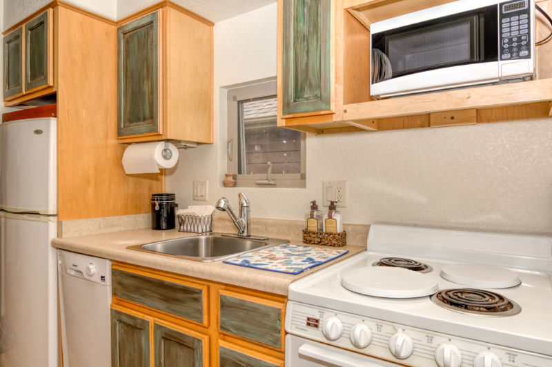 1804 W Cucharras St #B - Photo 6 of 19